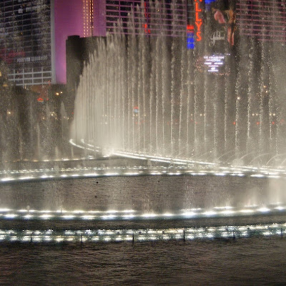 Meet your Posher, Kay - Picture 1 of 1